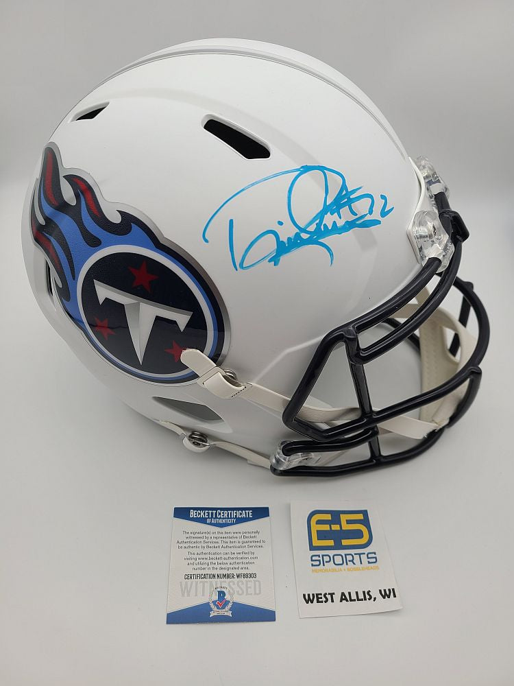 Derrick Henry Autographed Tennessee Titans Lunar Eclipse White Full Size  Replica Speed Helmet Beckett BAS QR Stock #196613