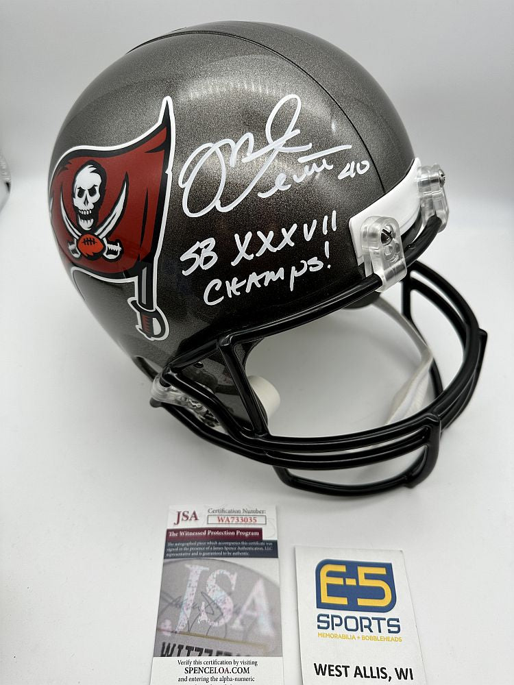 Mike Alstott Autographed Tampa Bay Buccaneers (Throwback white) Mini Helmet