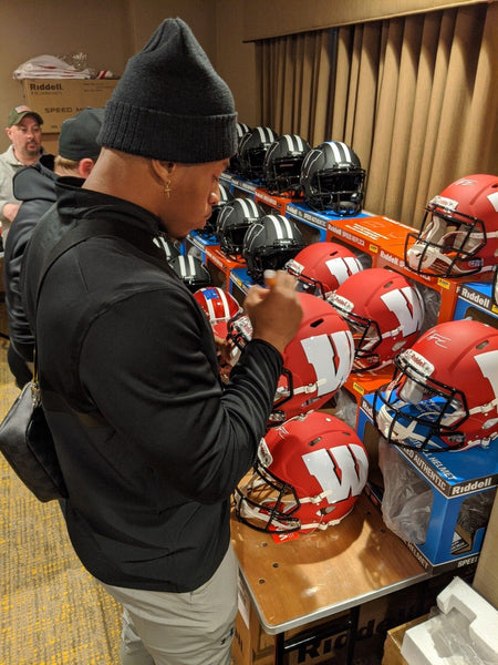 badger football player helmet Jonathan Taylor Badgers Signed Autographed Full Size AMP Authentic Hel – E-5 Sports